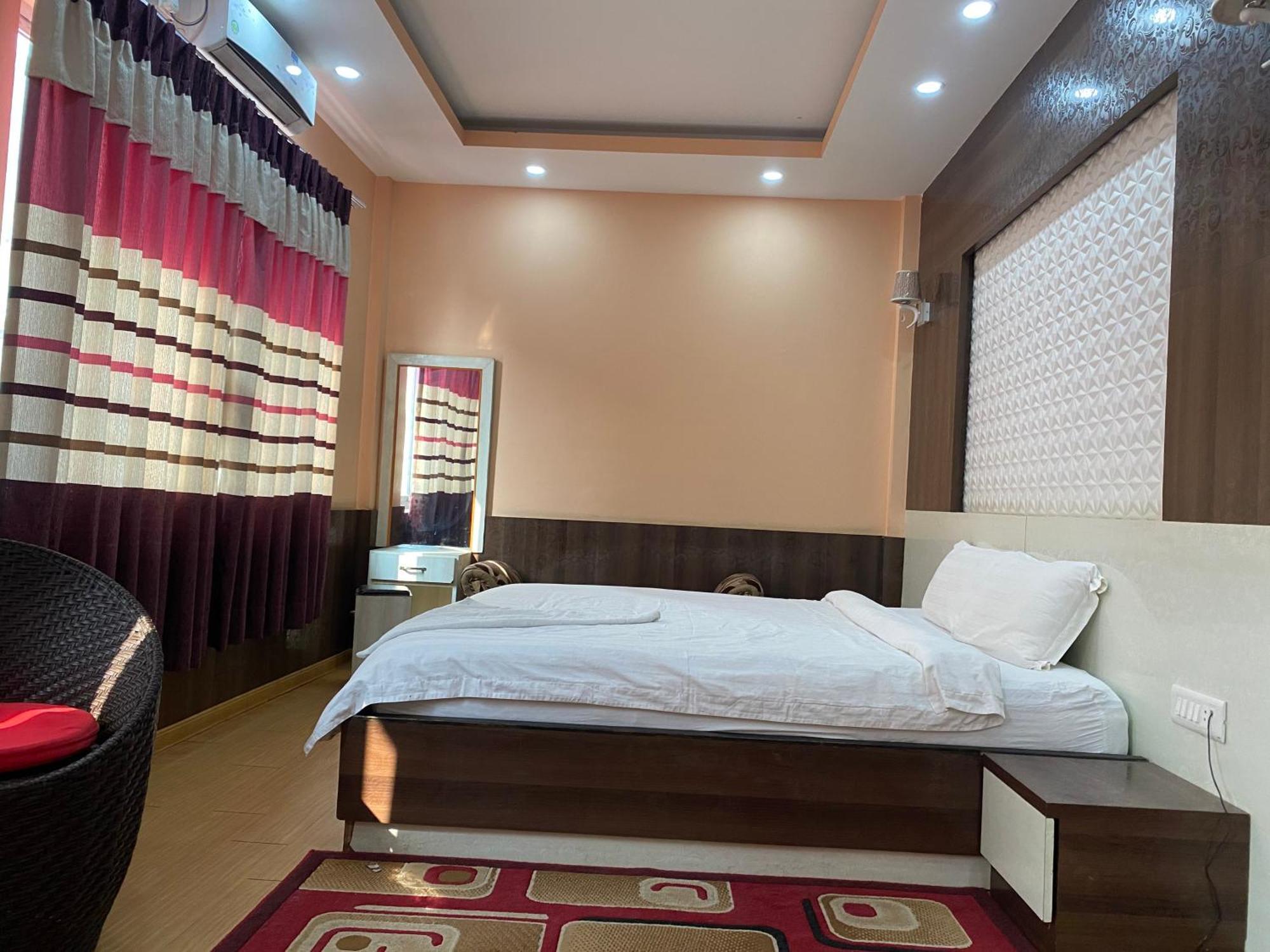 Hotel Gorkha Palace Pvt. Ltd מראה חיצוני תמונה