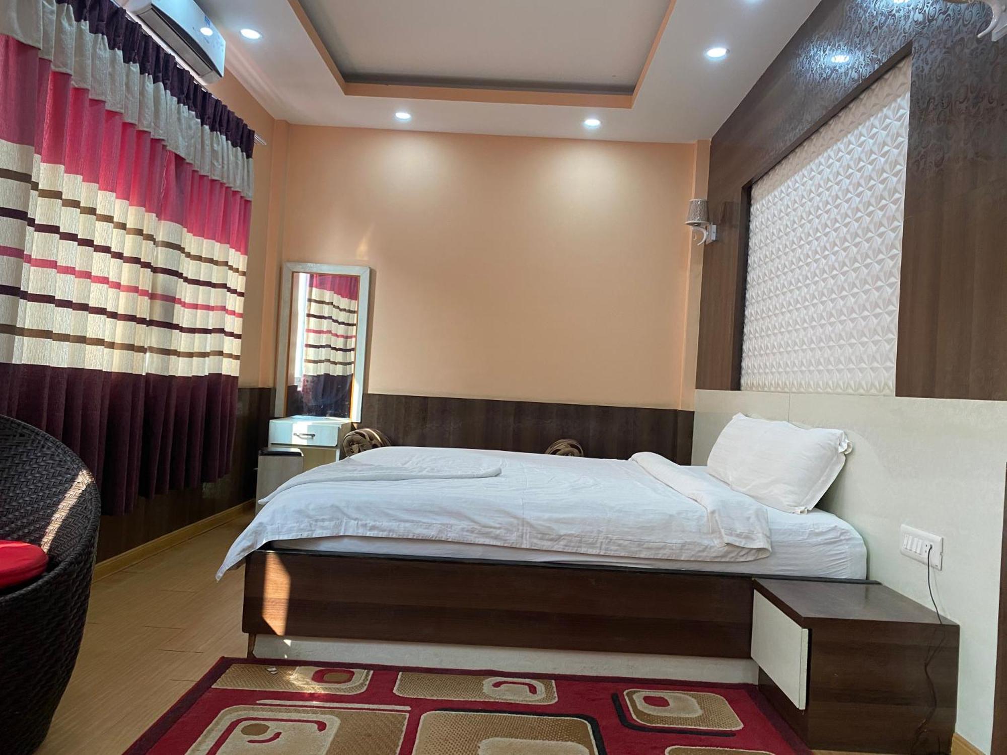 Hotel Gorkha Palace Pvt. Ltd מראה חיצוני תמונה